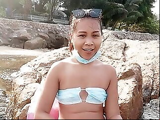 TukTuk: Public Beach Squirting sex toy asian
